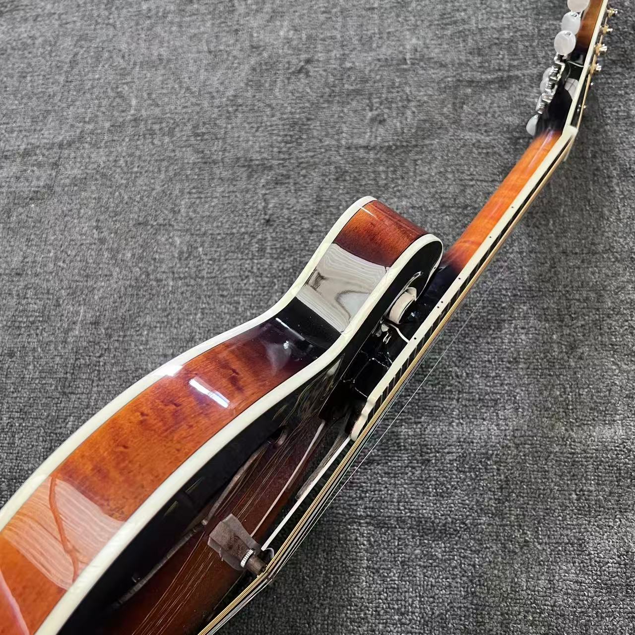 ماندولين منحوت يدويًا على طراز - مراجعة Mandolin A Style وسعره